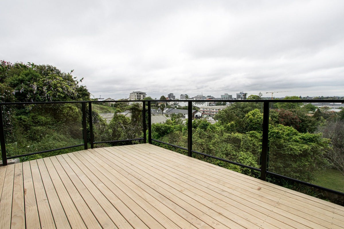 12/14 Ruakiwi Road, Hamilton Lake, Hamilton - Carousel 2