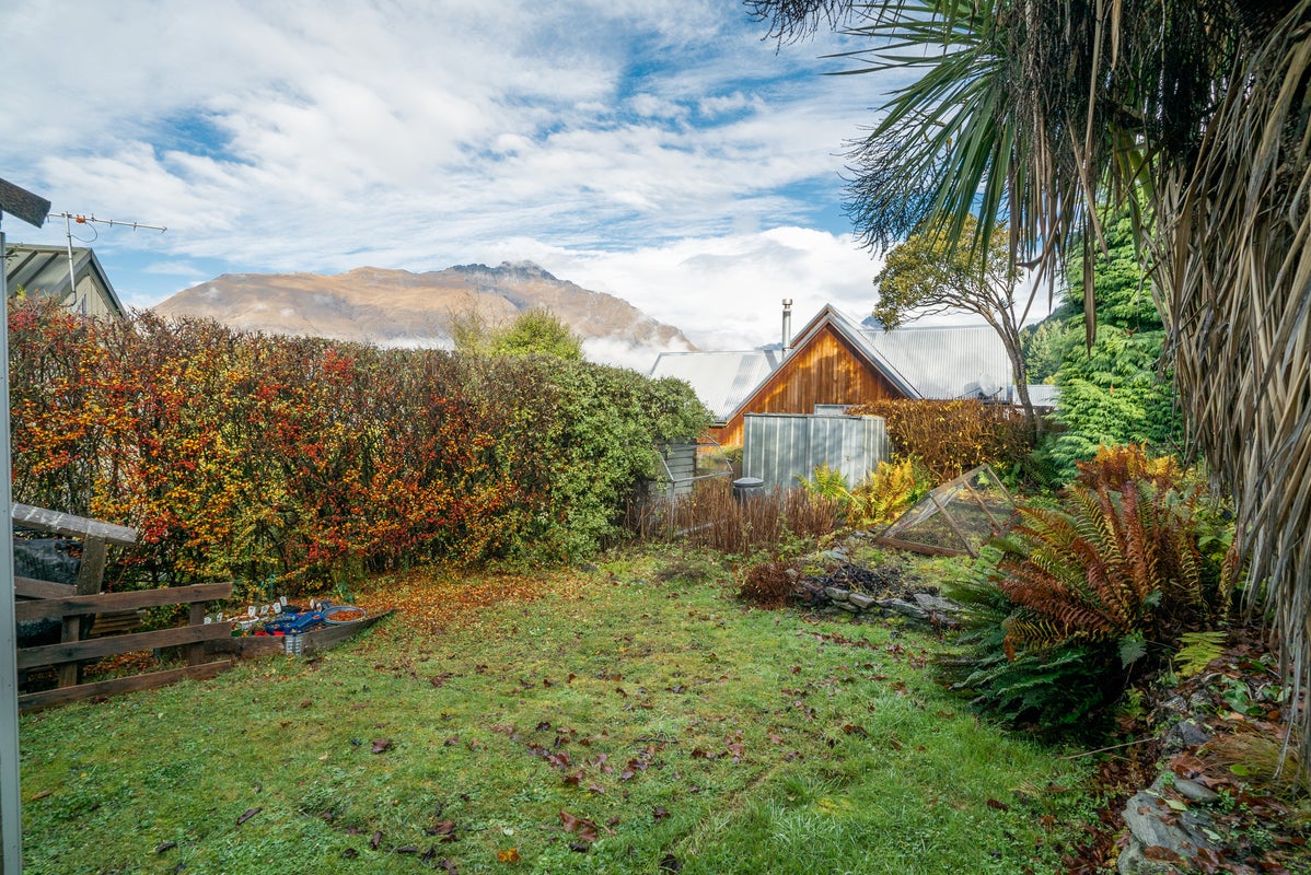 53 Arawata Terrace, Sunshine Bay, Queenstown - Carousel 10