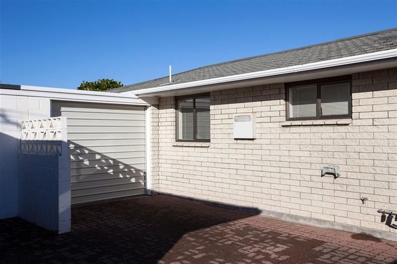 504 Devon Street East, Strandon, New Plymouth - Carousel 11