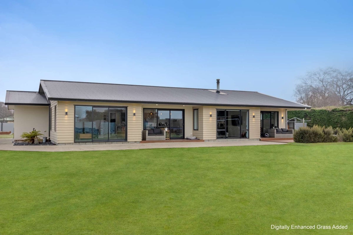 31 Hereford Street, Wilton, Wellington - Carousel 2