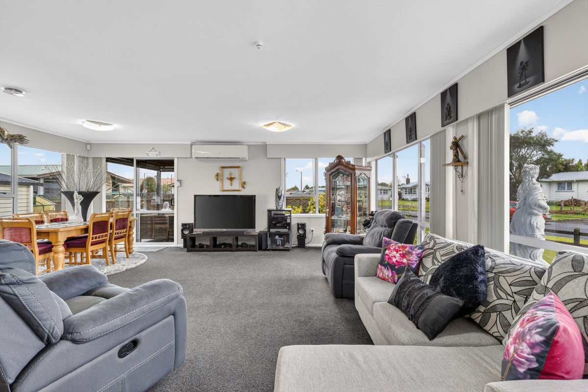 14 Aotea Crescent, Tokoroa, Tokoroa - Carousel 2