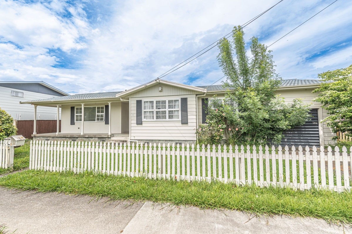 36 Ward Street, Aramoho, Whanganui - Carousel 1