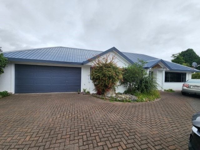 36 Warwick Drive, Lynmore, Rotorua - Carousel 1