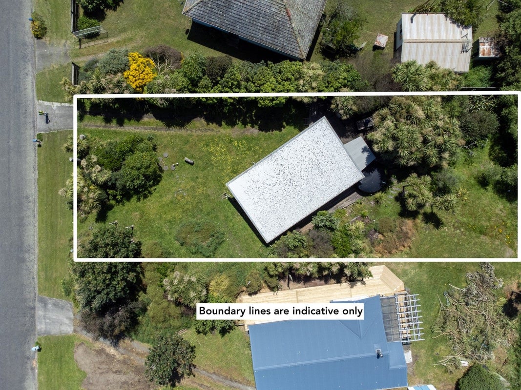 42 Sarah Street, Waikawa Beach, Levin - Carousel 23