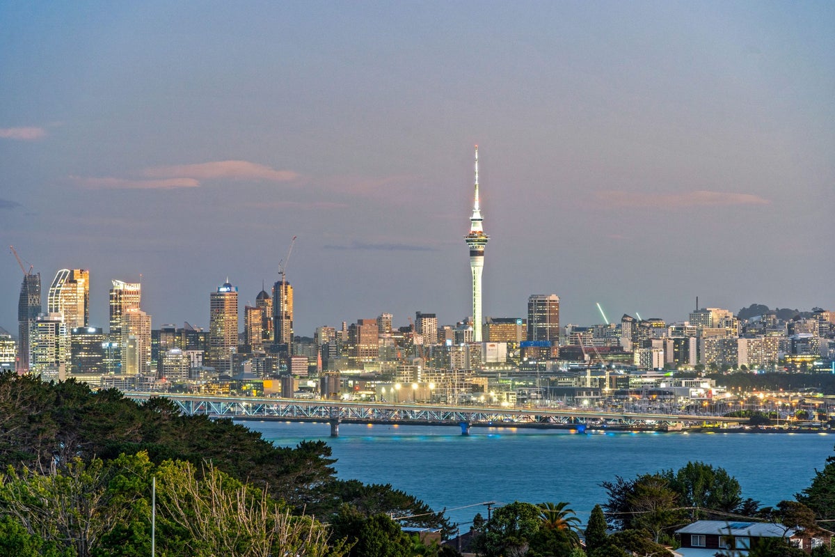 36 Chatswood Grove, Chatswood, Auckland - Carousel 2