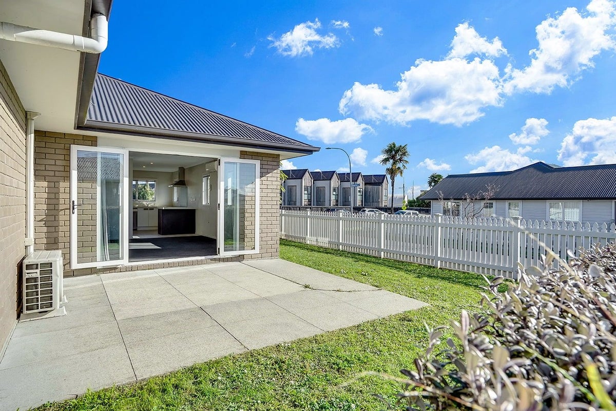 6 Fraser Street, Frankton, Hamilton - Carousel 19