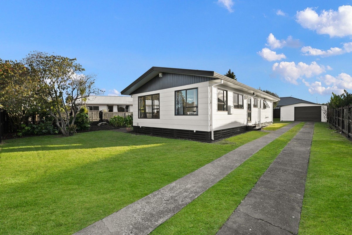 19 Elmwood Crescent, Pukete, Hamilton, Waikato - Carousel 2