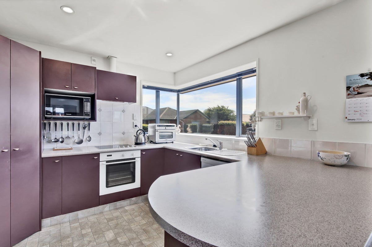 18 Awatea Gardens, Wigram, Christchurch - Carousel 2