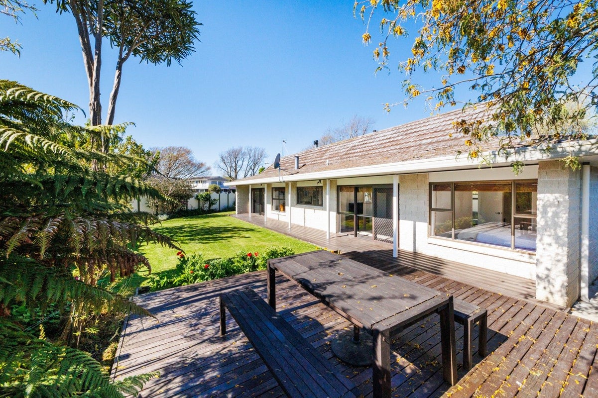 27 Aintree Crescent, Awapuni, Palmerston North - Carousel 20