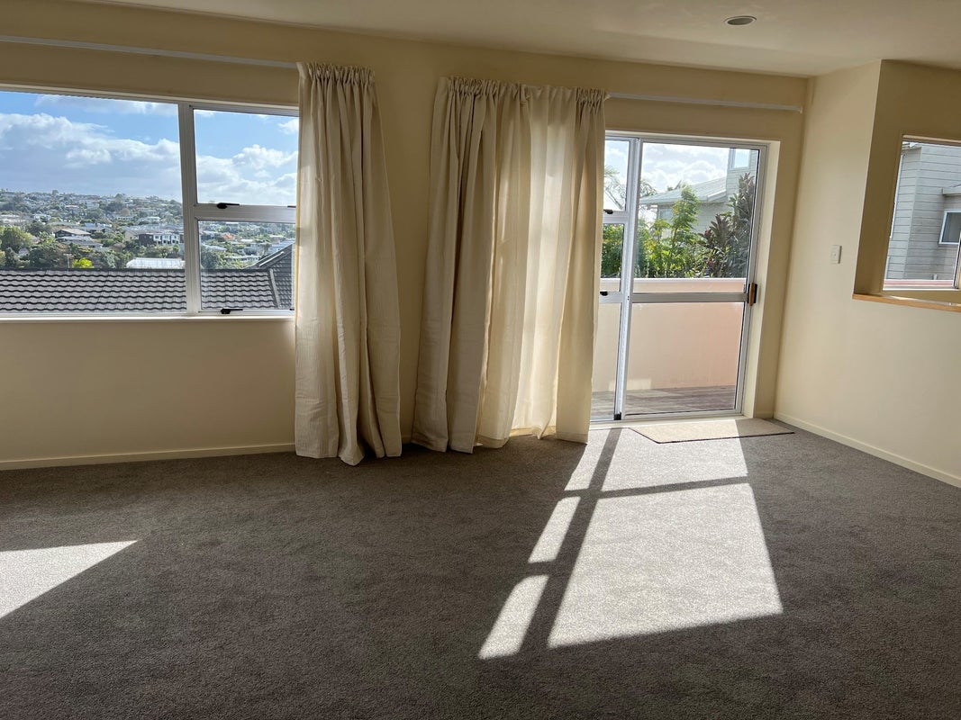 2/18 Newhaven Terrace, Mairangi Bay, Auckland - Carousel 2