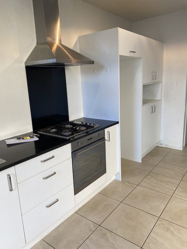 8 Portland Lane, Chartwell, Hamilton - Carousel 2