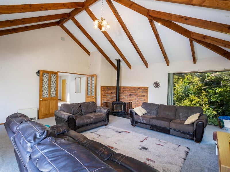 10D Kinross Drive, Merrilands, New Plymouth - Carousel 2