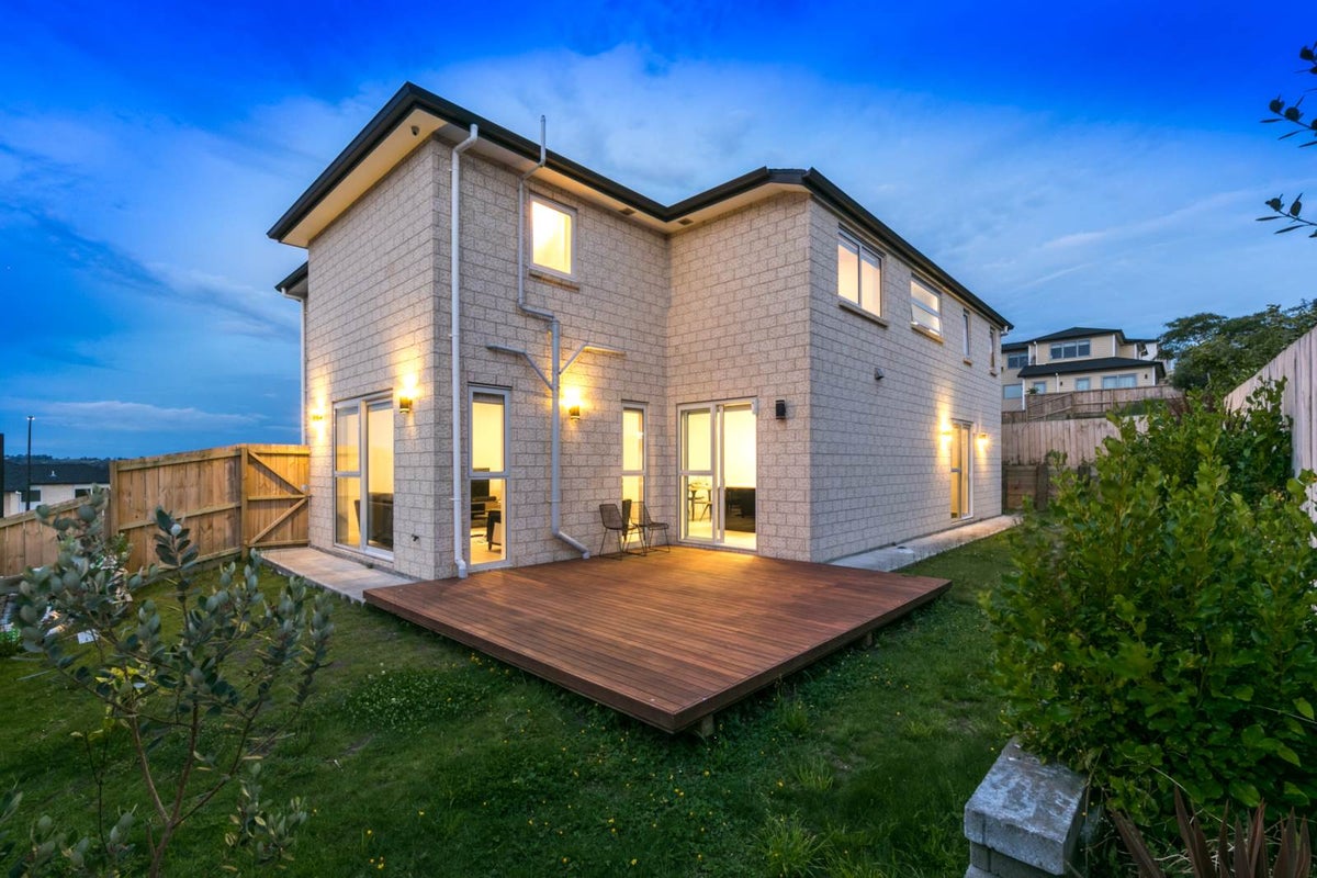 17 Shibata Rise, Ranui, Auckland - Carousel 2