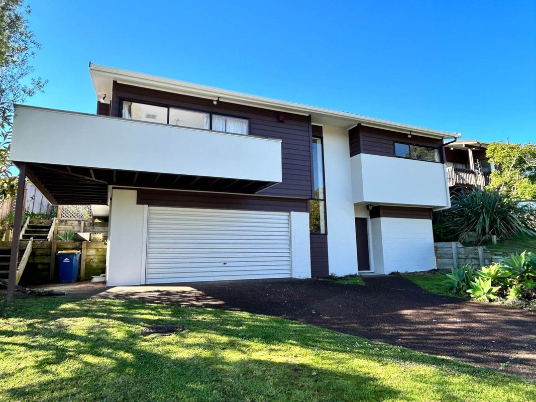 39 Kennedy Avenue, Forrest Hill, Auckland - Carousel 1
