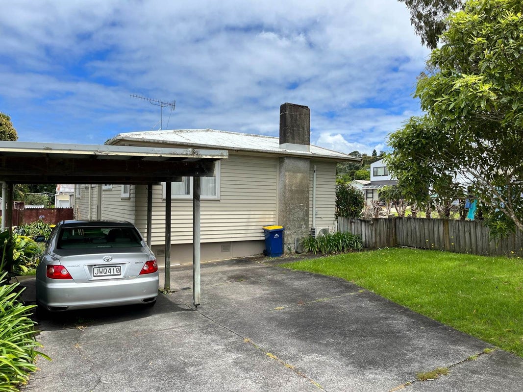 31 Cheval Drive, Totara Vale, Auckland - Carousel 2
