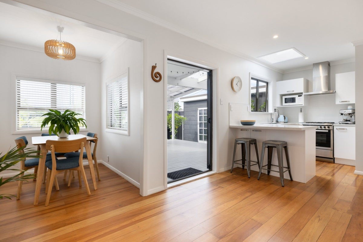 35 Ngatai Road, Otumoetai, Tauranga - Carousel 2