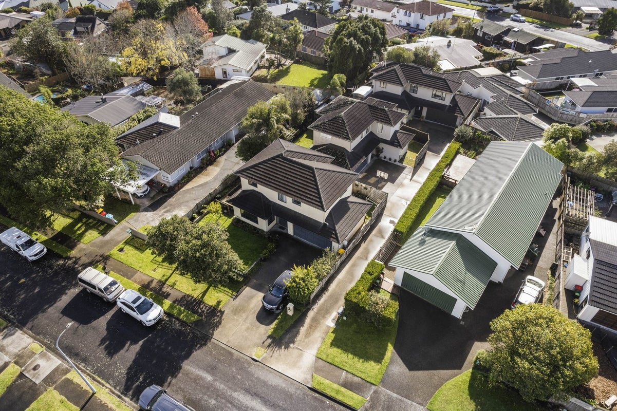 9A Baird Street, Howick, Auckland - Carousel 25