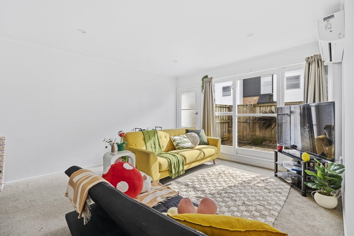 Flat 3/43 Cameron Road, Hamilton East, Hamilton, Waikato - Carousel 2