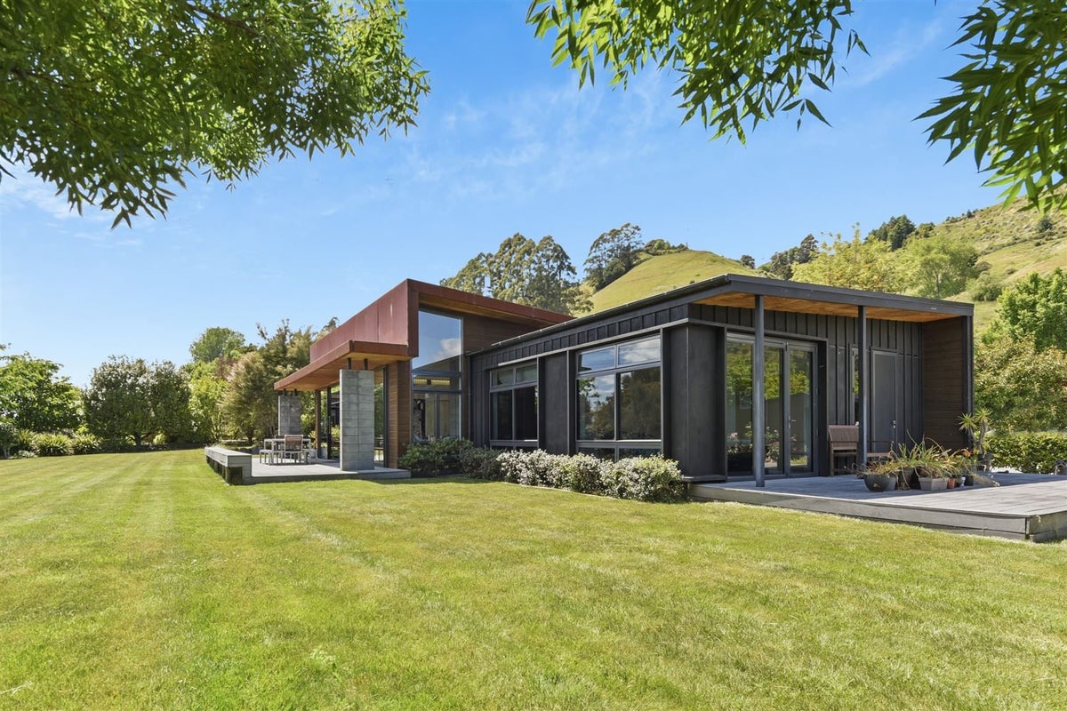 129 Haycock Road, Hope, Richmond - Carousel 2