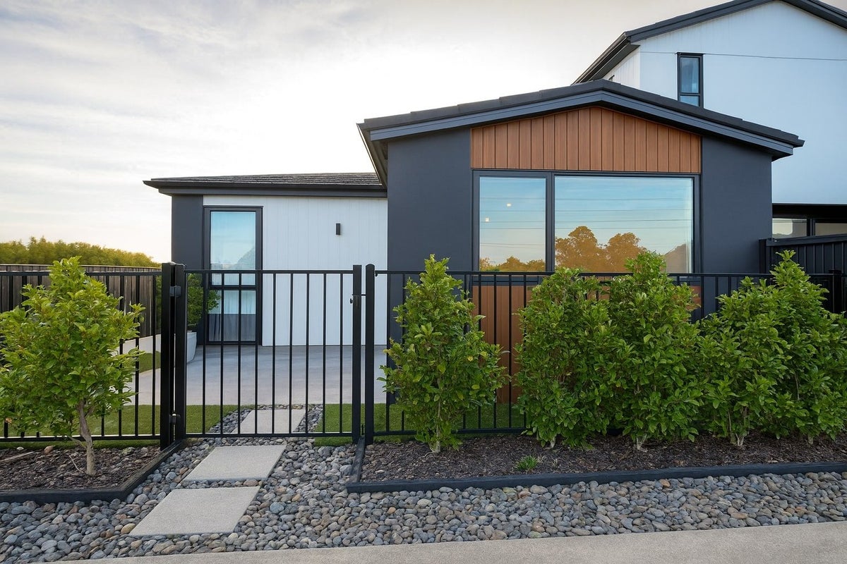 1 Awakeri Street, Kumeu - Carousel 1