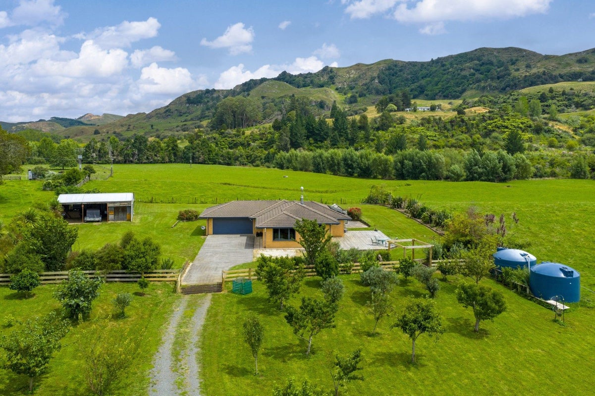 931 Limeworks Loop Road, Karamu, Hamilton - Carousel 1