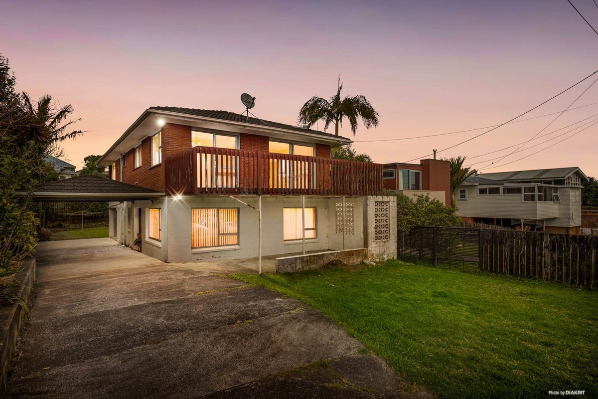 22 Regent Street, Devonport, Auckland - Carousel 1
