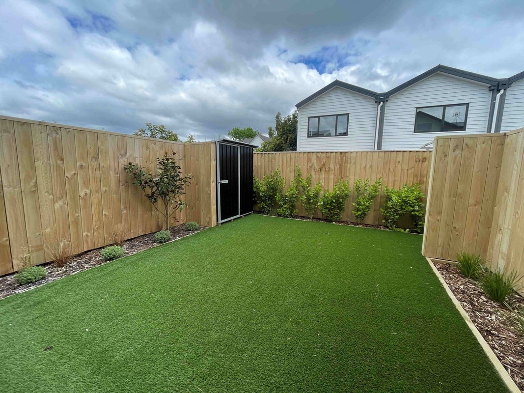 17/10 Fathom Place, Te Atatu Peninsula, Auckland - Carousel 2