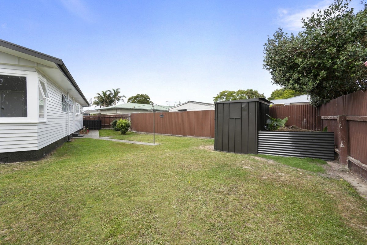 3 Tingey Place, Awapuni, Palmerston North - Carousel 21