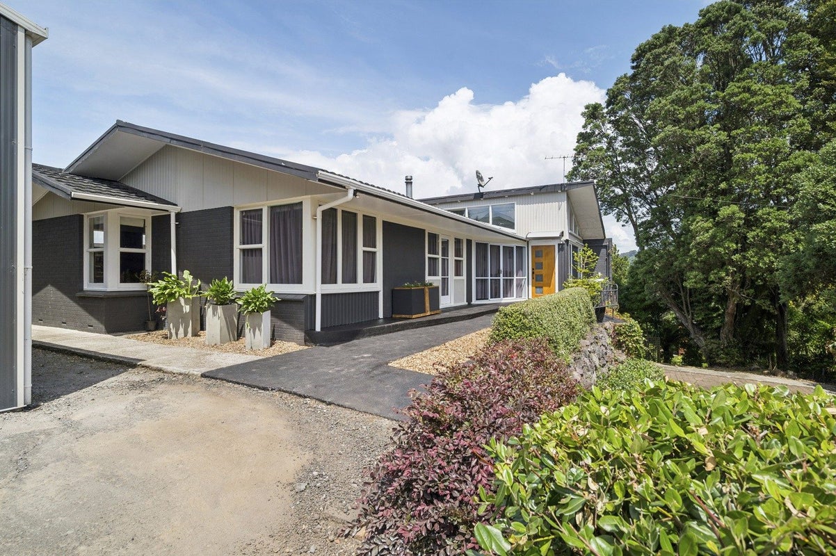 54 Grand Vue Road, Kawaha Point, Rotorua - Carousel 2