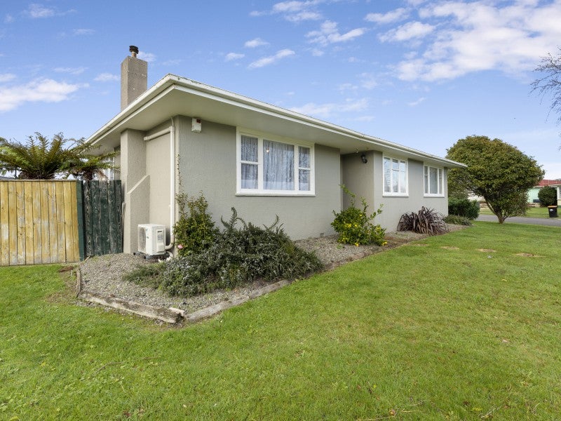9 Ellesmere Crescent, Highbury, Palmerston North - Carousel 1