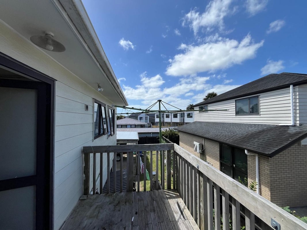 25 Swaffield Road, Papatoetoe, Auckland - Carousel 11