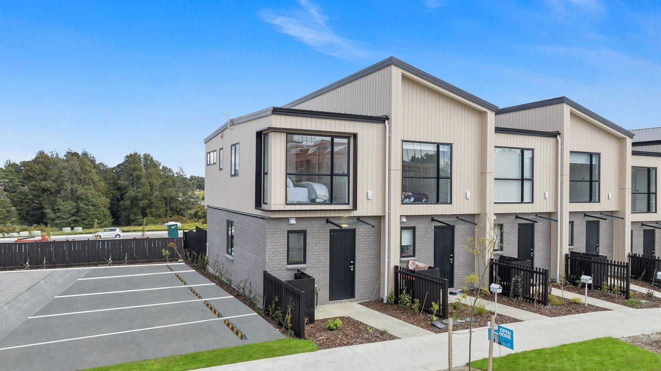 11 Rana Road, Flat Bush, Auckland - Carousel 2