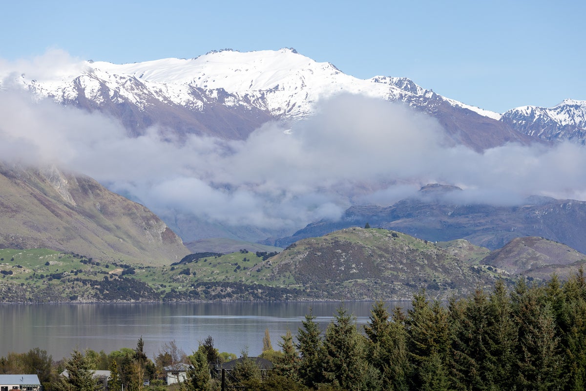 12 Akitu Rise, Wanaka - Carousel 1