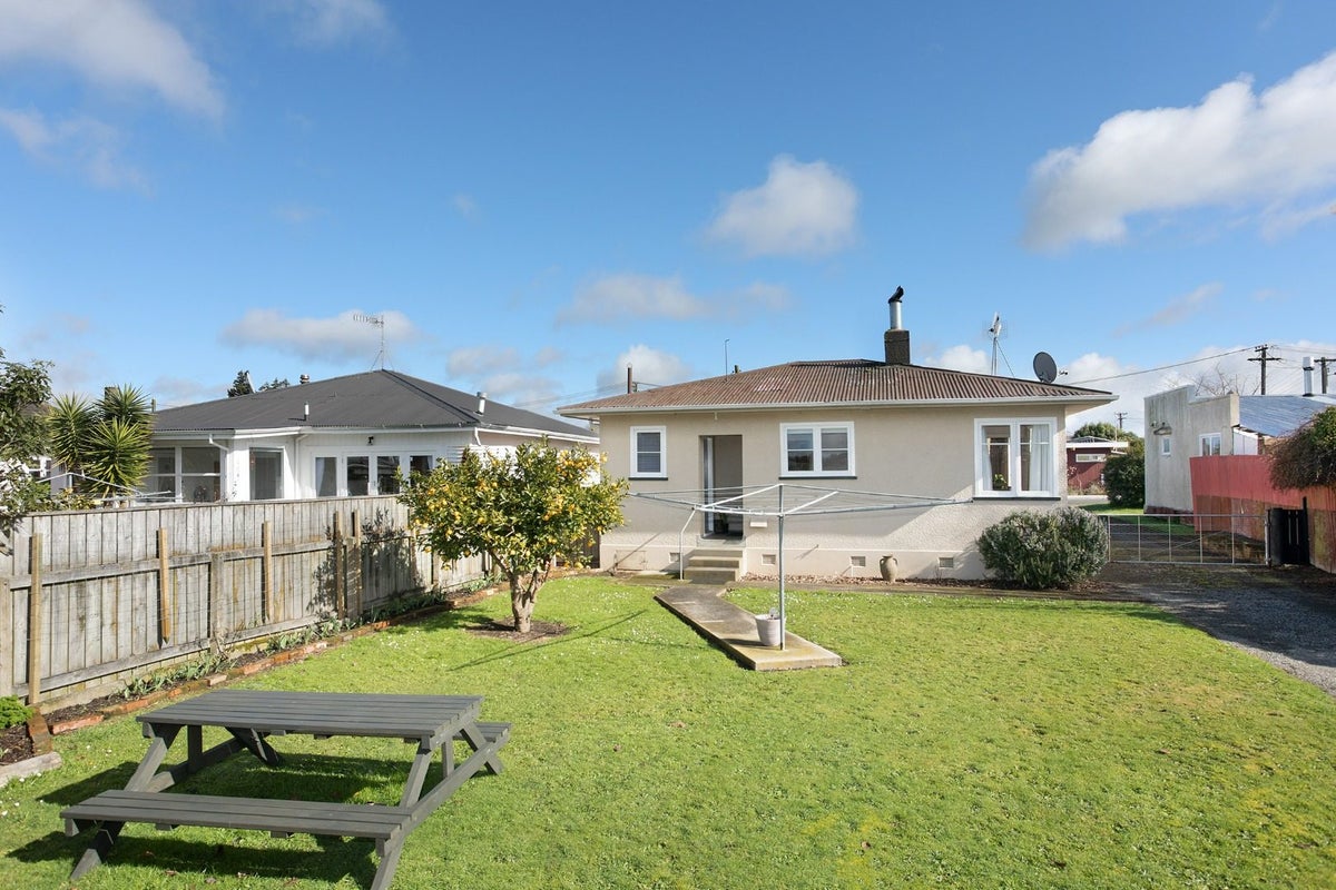 11 Totara Street, Marton - Carousel 11