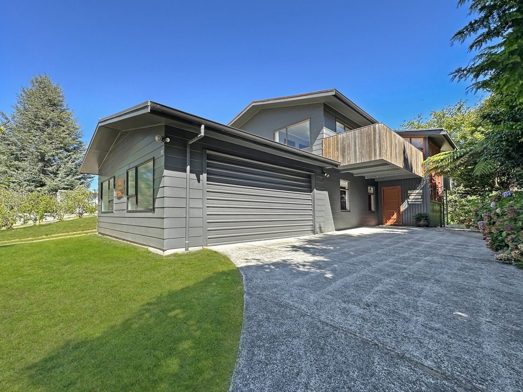 82 Marina Terrace, Kinloch, Kinloch - Carousel 1