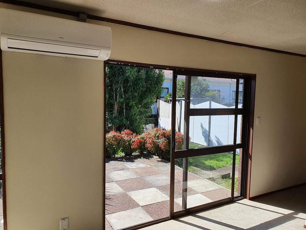 2/62 Kolmar Road, Papatoetoe, Auckland - Carousel 2