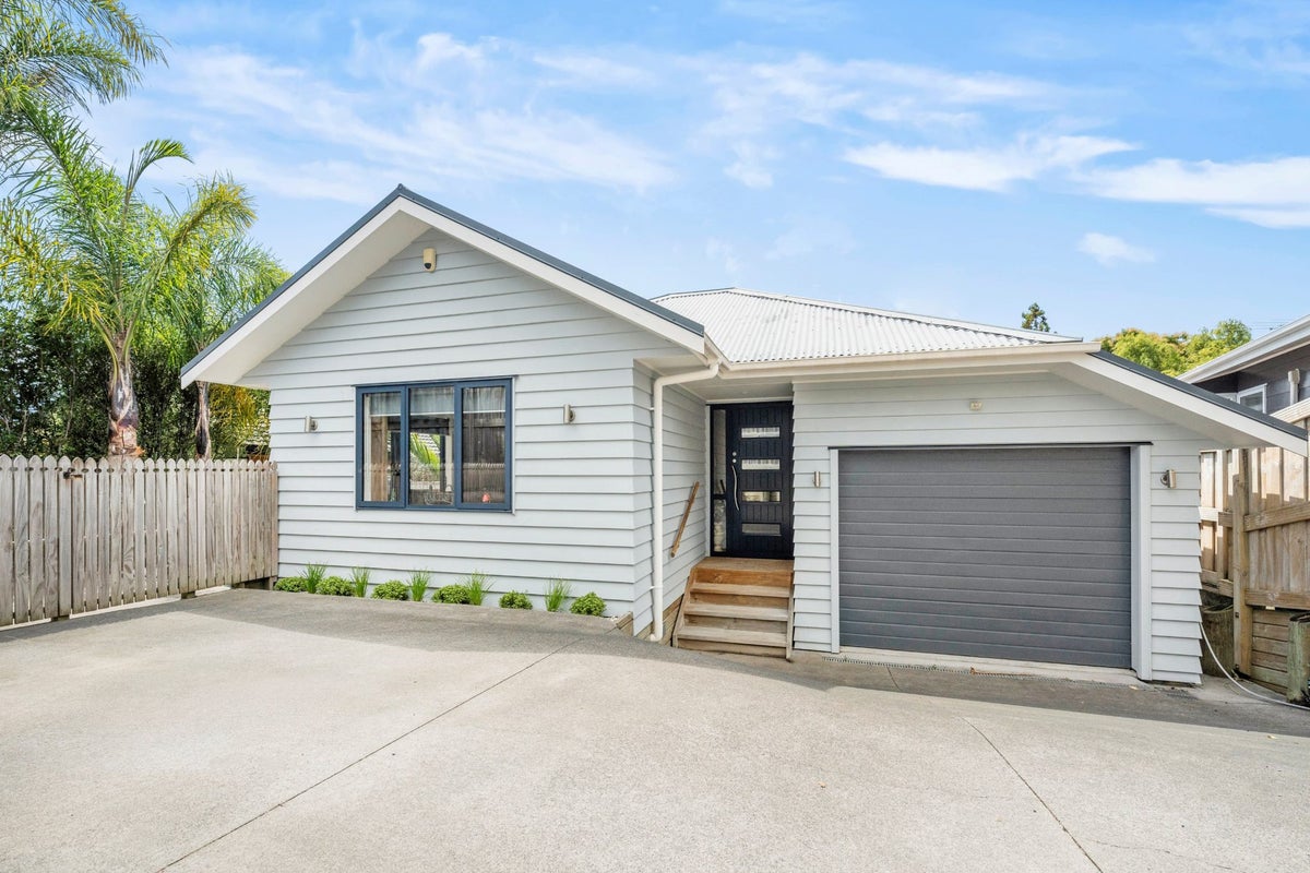8A Ambler Avenue, Glen Eden, Auckland - Carousel 1