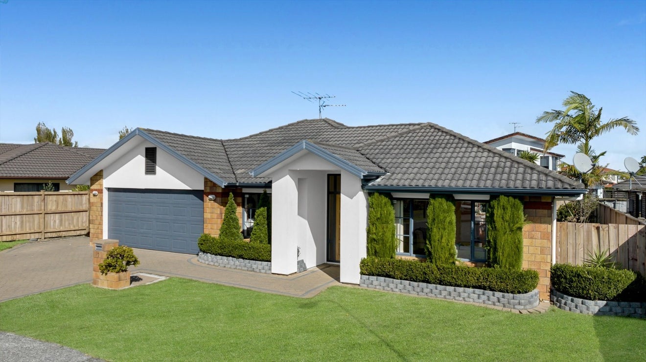 7 Duntrune Road, Flat Bush, Auckland - Carousel 2