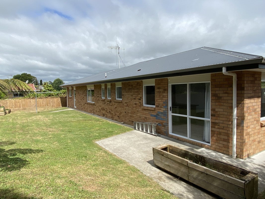 13 McAndrew Street, Kihikihi, Te Awamutu - Carousel 1