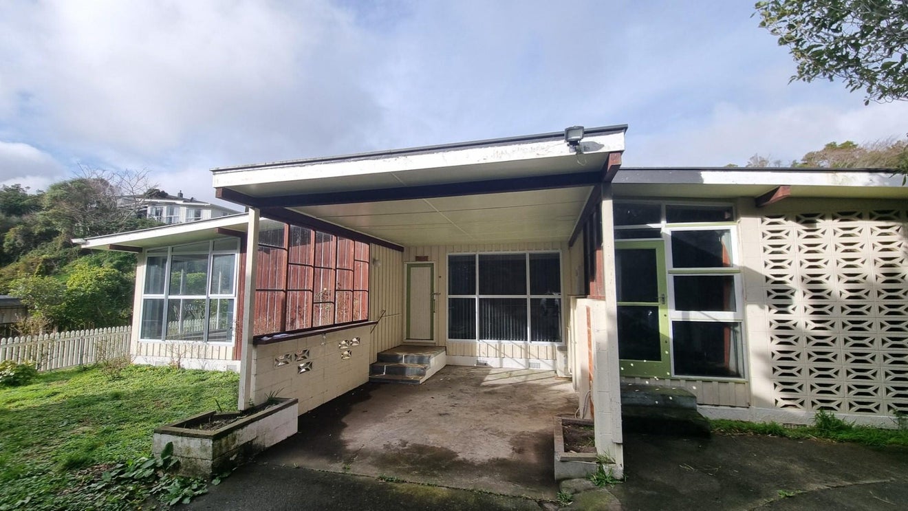 108 Middleton Road, Churton Park, Wellington - Carousel 1