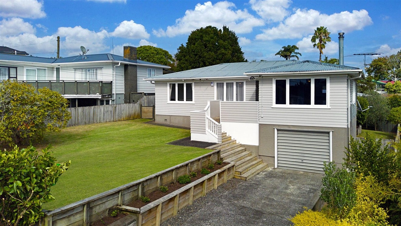 5 Trinidad Street, Blockhouse Bay, Auckland - Carousel 1