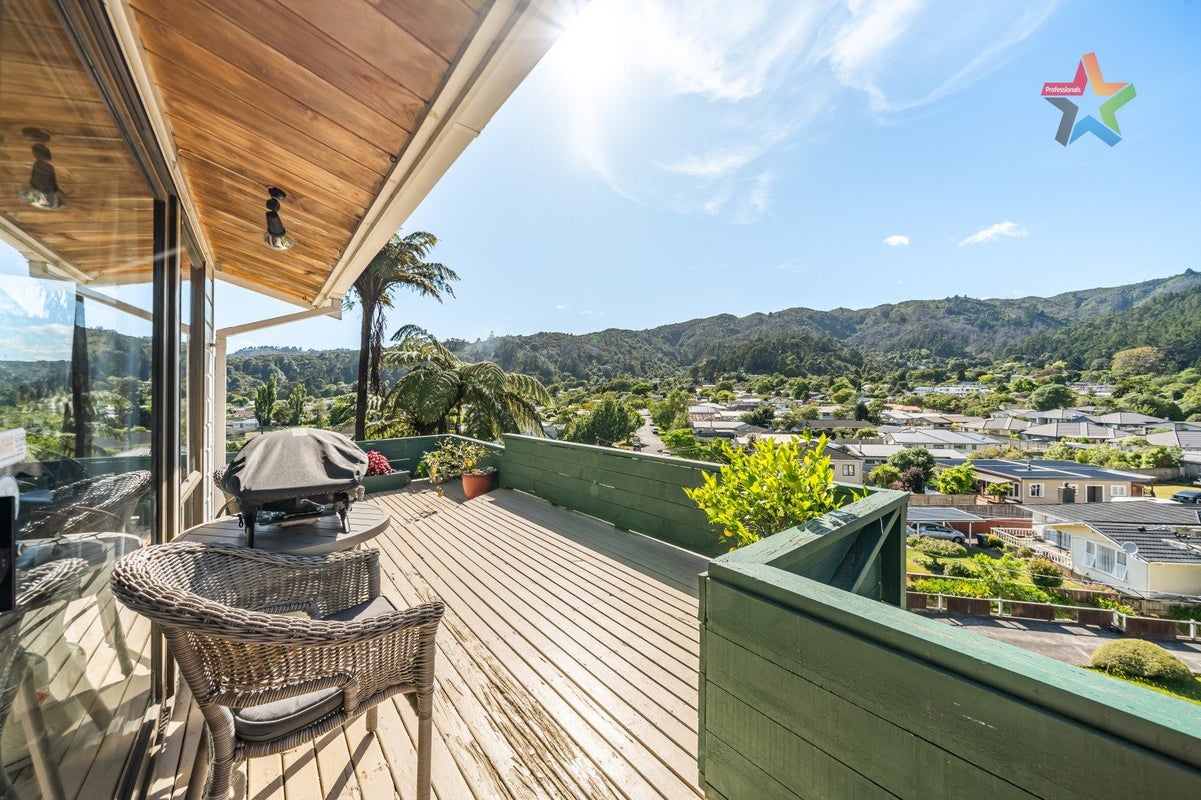 30 Korau Grove, Stokes Valley, Lower Hutt - Carousel 1