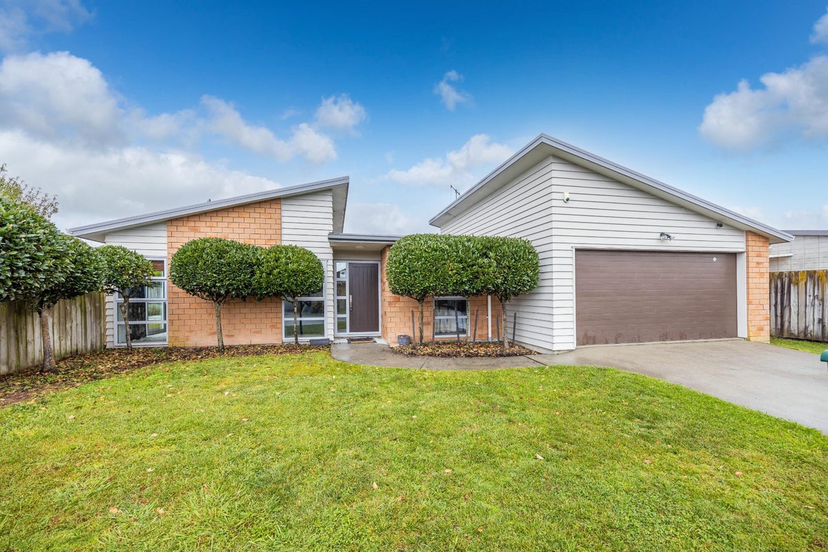 33 Chadwick Place, Rototuna North, Hamilton - Carousel 1