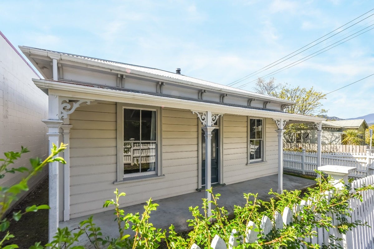 1 Rentone Street, Stepneyville, Nelson - Carousel 1
