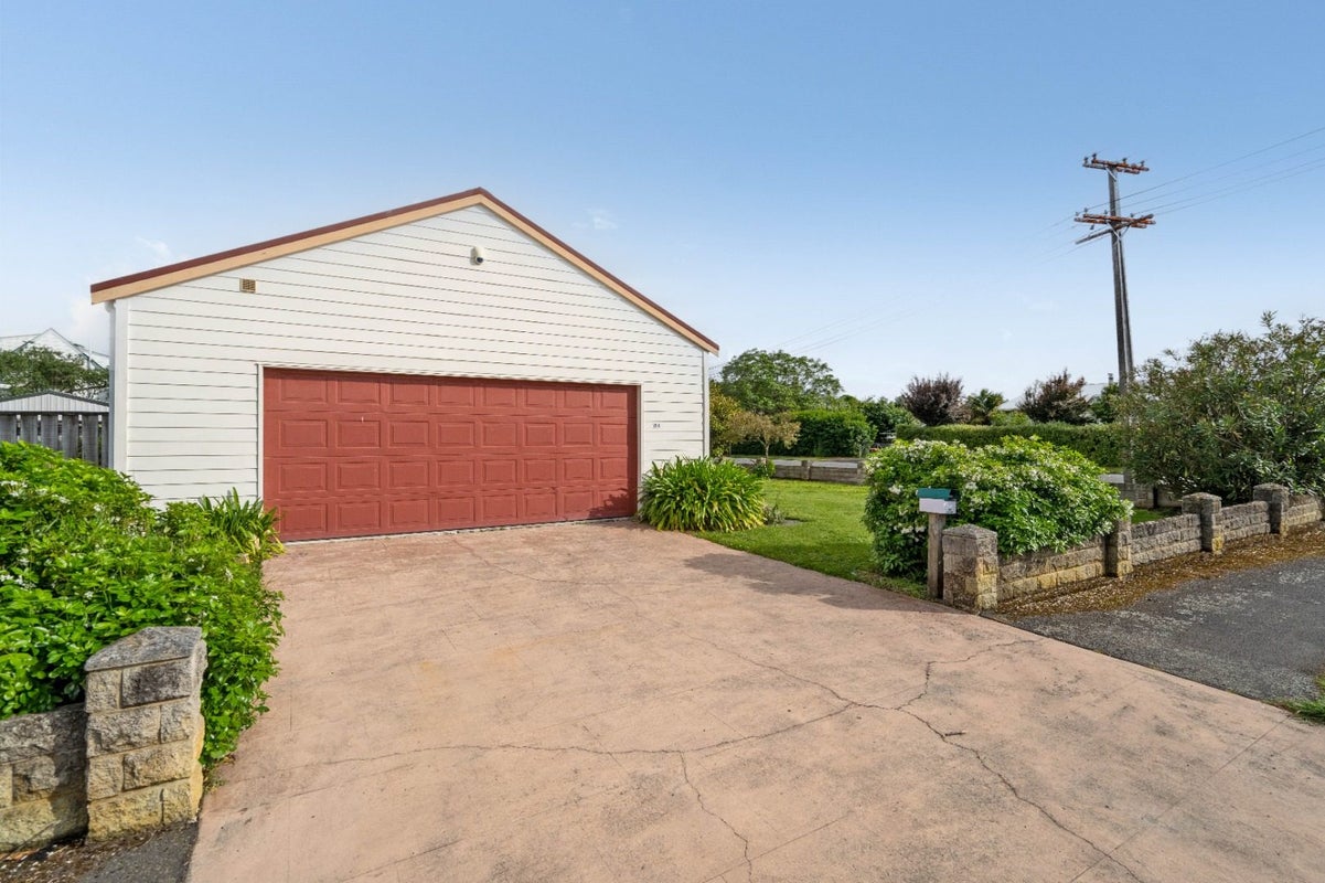 104 South Road, Solway, Masterton - Carousel 11