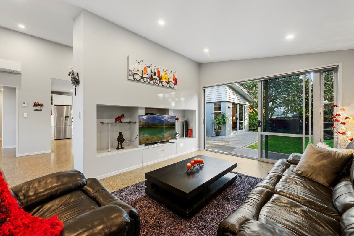 18 Stamford Place, Ohauiti, Tauranga - Carousel 2