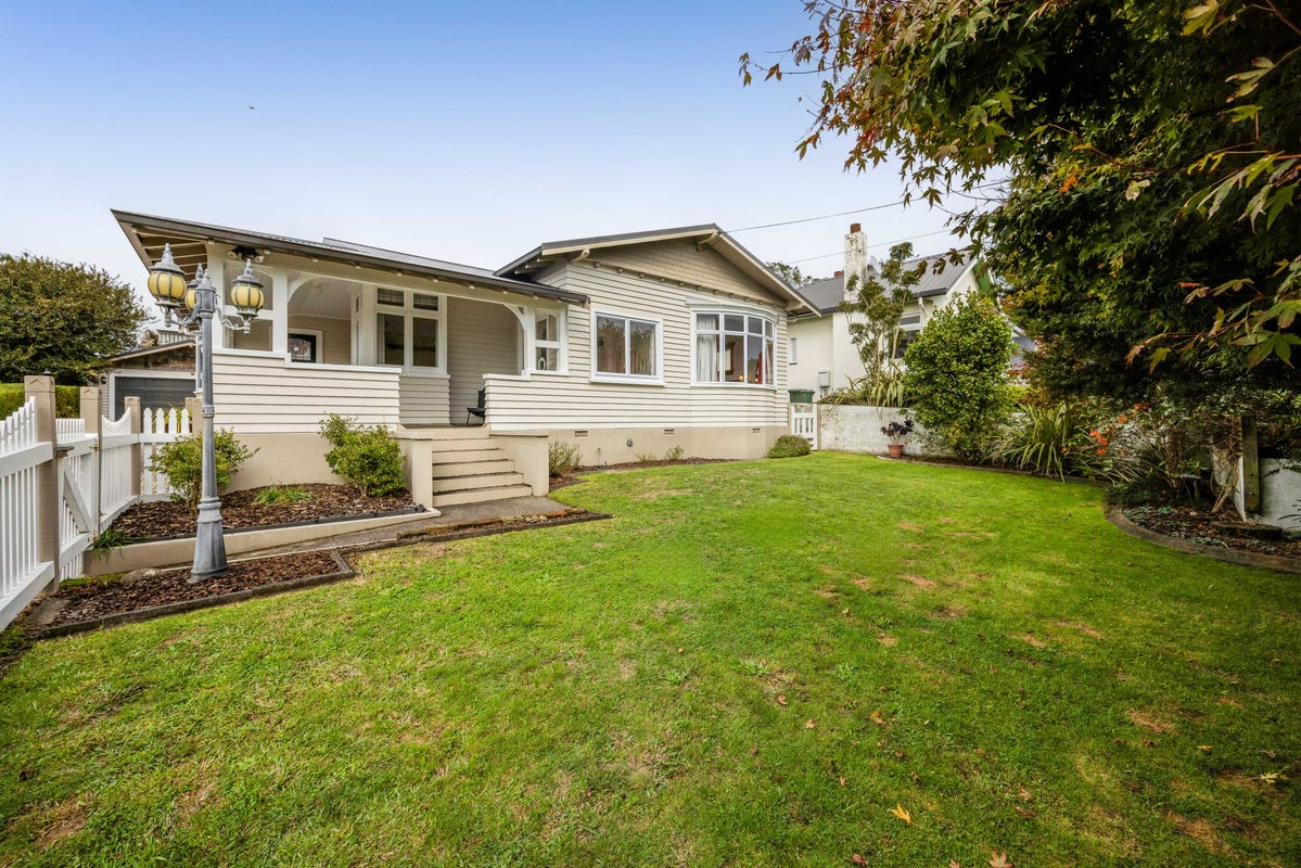 183 Tukapa Street, Westown, New Plymouth - Carousel 1