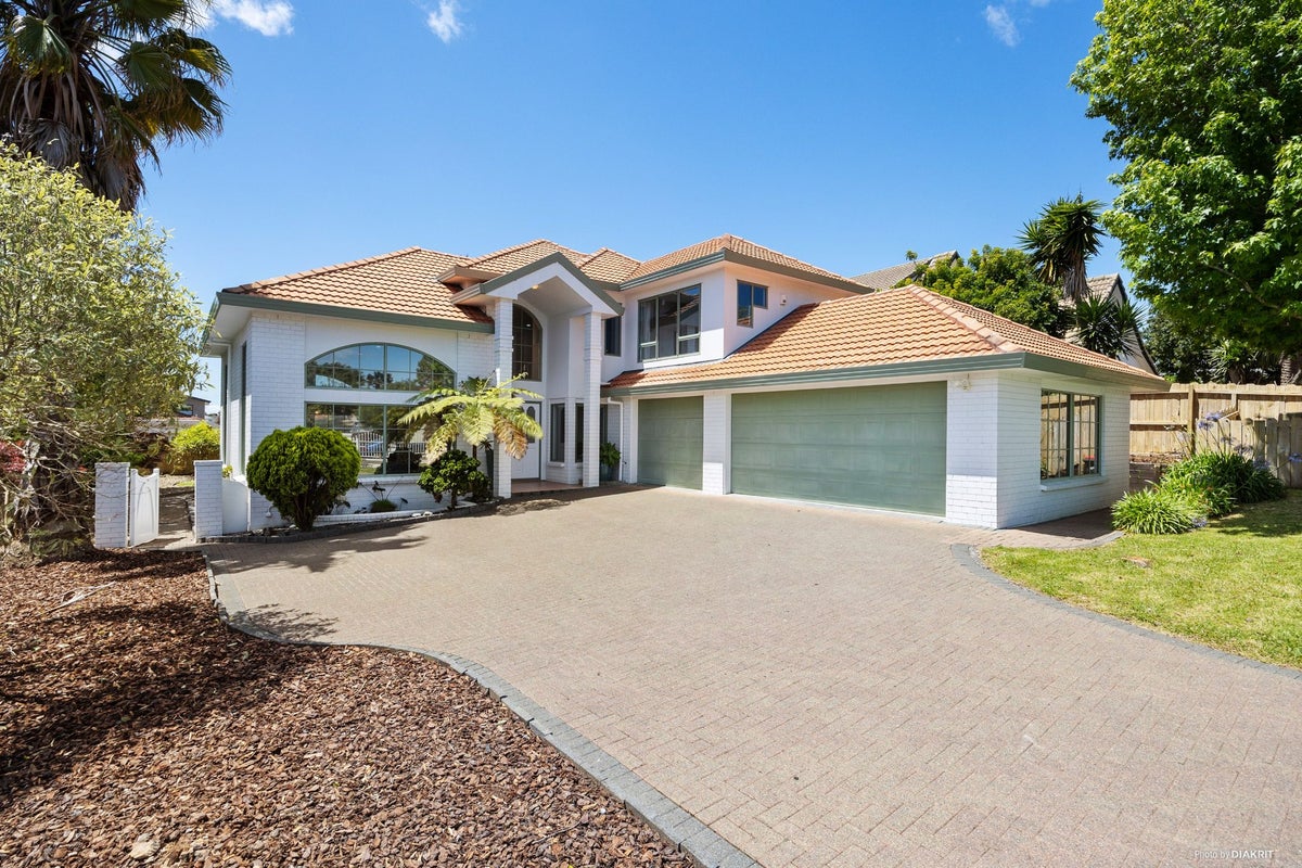 3 Kilimanjaro Drive, Northpark, Auckland - Carousel 1