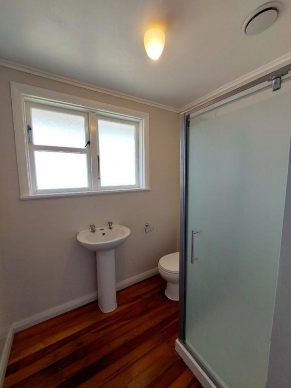 2 Camden Street, Vogeltown, New Plymouth - Carousel 17