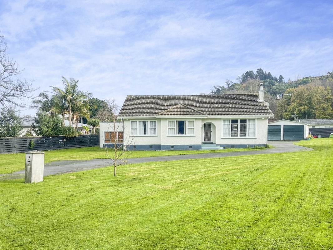 186 Fox Street, Whataupoko, Gisborne - Carousel 1
